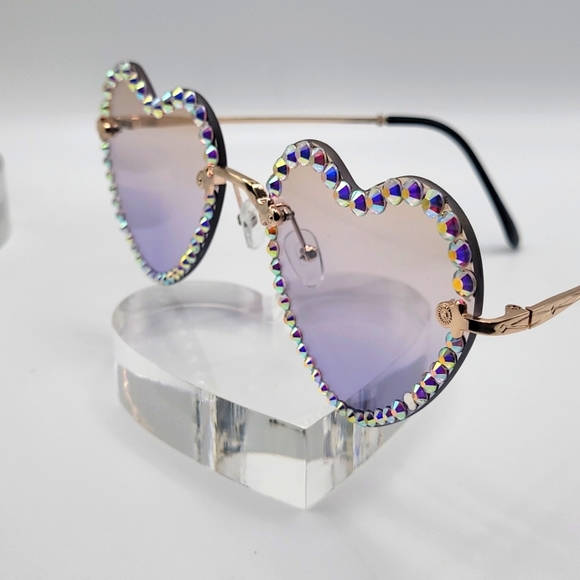 Accessories - Embellished Heart Sunglasses